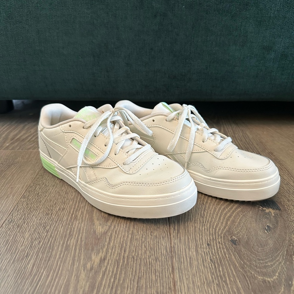 Reebok Club MEMT Bold Women’s Sneaker